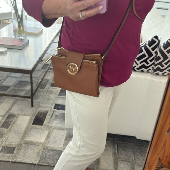 Michael Kors Leather Tan Saddle Brown Crossbody Bag bifold - Picture 13 of 14